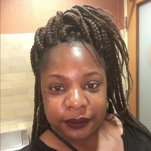 Meet your Posher, Veronica